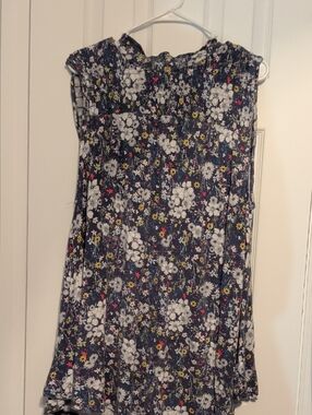 Lane Bryant Navy and White Floral Top with Smocked Yoke Sz 18/20